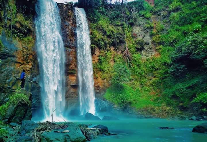 Pesona Wisata Air Terjun Cihideung